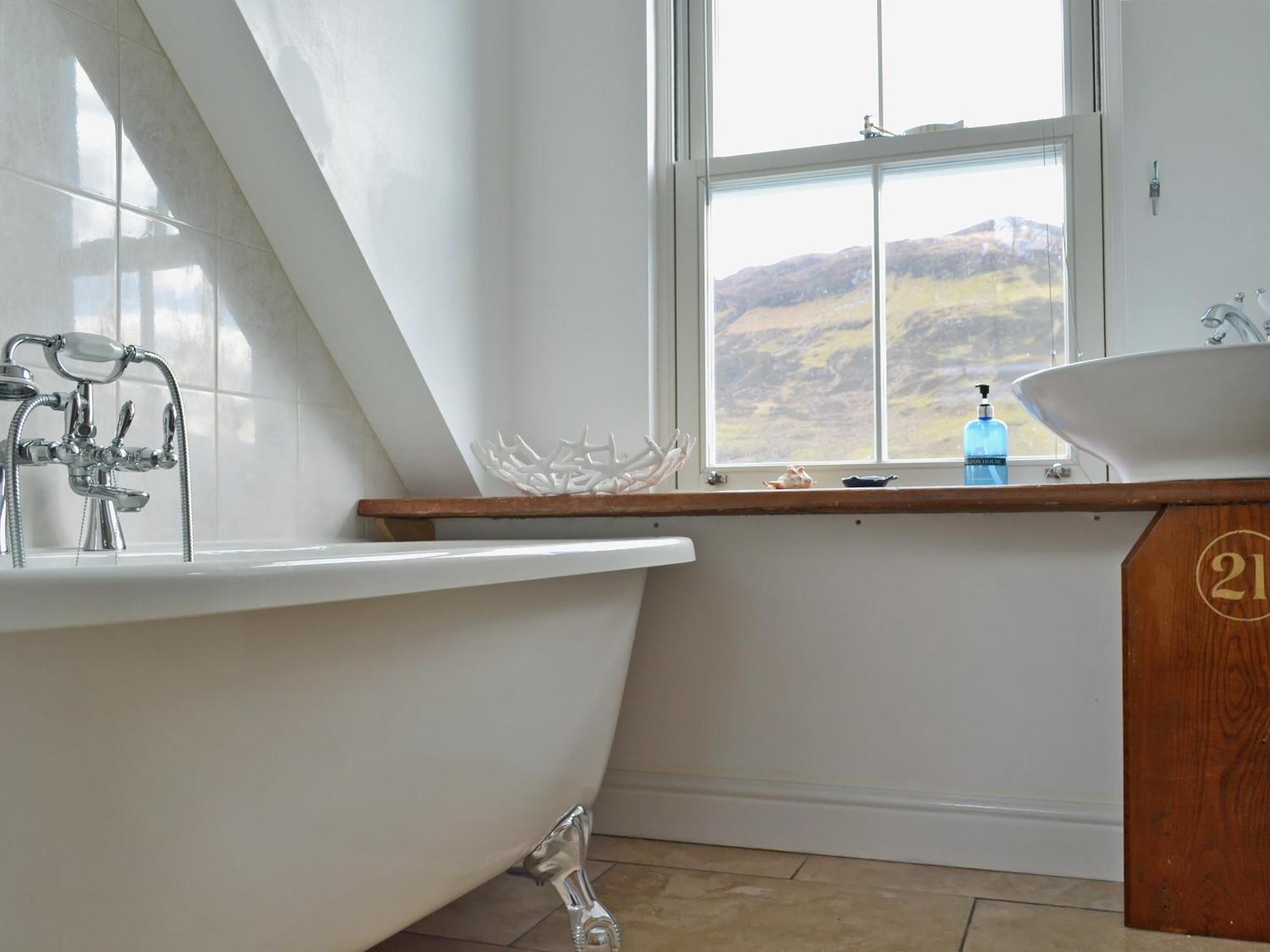 Loch Shore Cottage Dornie Esterno foto